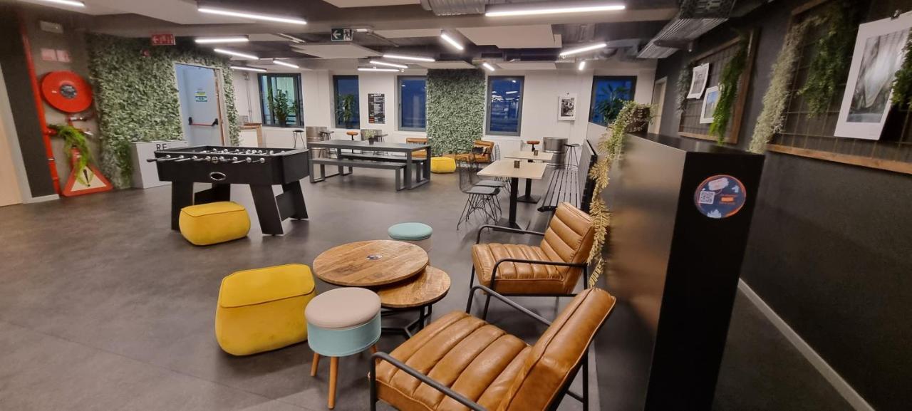 Auberge Jeunesse Charleroi Youth Hostel שרלרואה מראה חיצוני תמונה